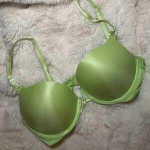 VS Bombshell Plunge Push Up Bra